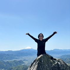乾徳山頂上にて